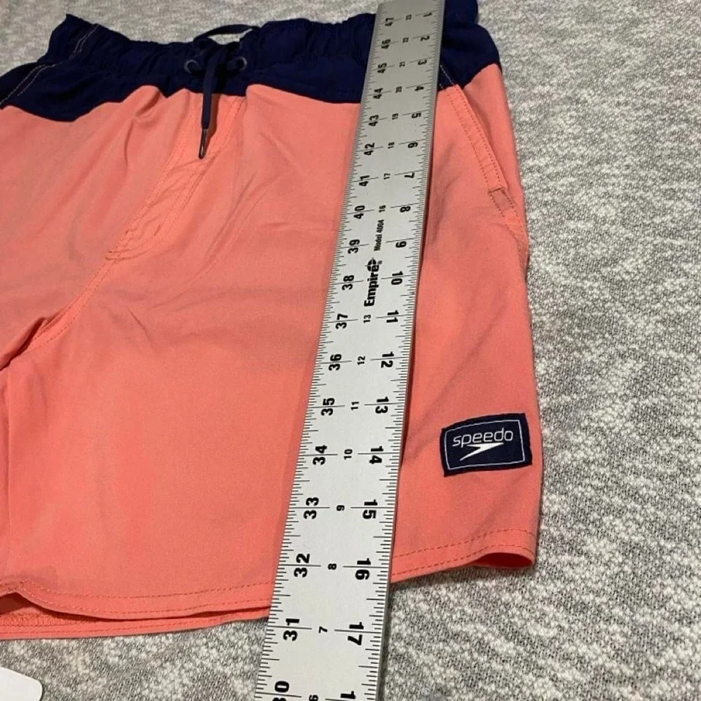 Speedo coral pink and navy blue swim shorts/trunks Men M. SKU-B956